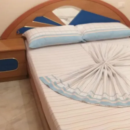 Appartamento Manoli Radhimë