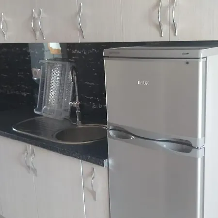 Lejlighed Manoli Radhimë