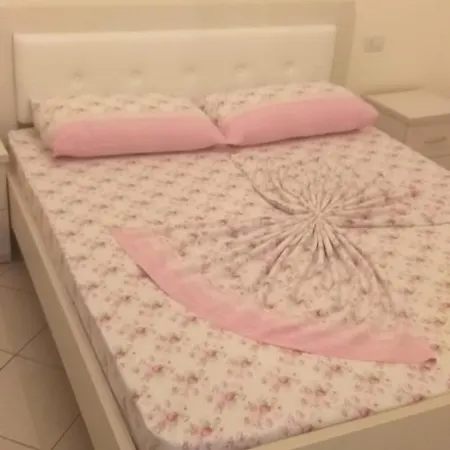 Manoli Apartament Radhimë